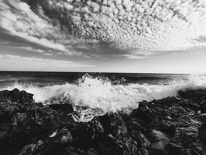 On the beach Salittre — Nadia Salas Aluz